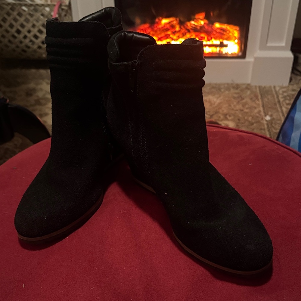 Elegant Black Ankle Boots